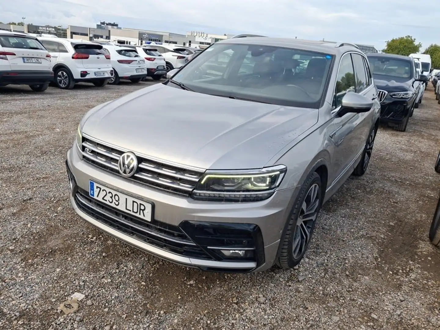 Volkswagen Tiguan 2.0TDI R-Line 4Motion DSG 110kW Gris - 2