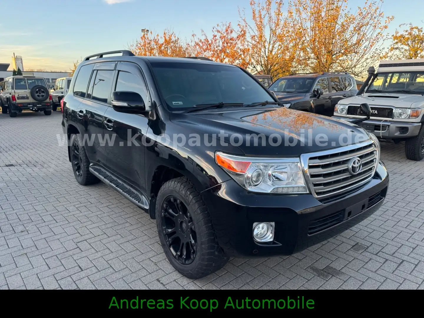 Toyota Land Cruiser 200 4.6 V8 Rechtslenker Top! Schwarz - 2