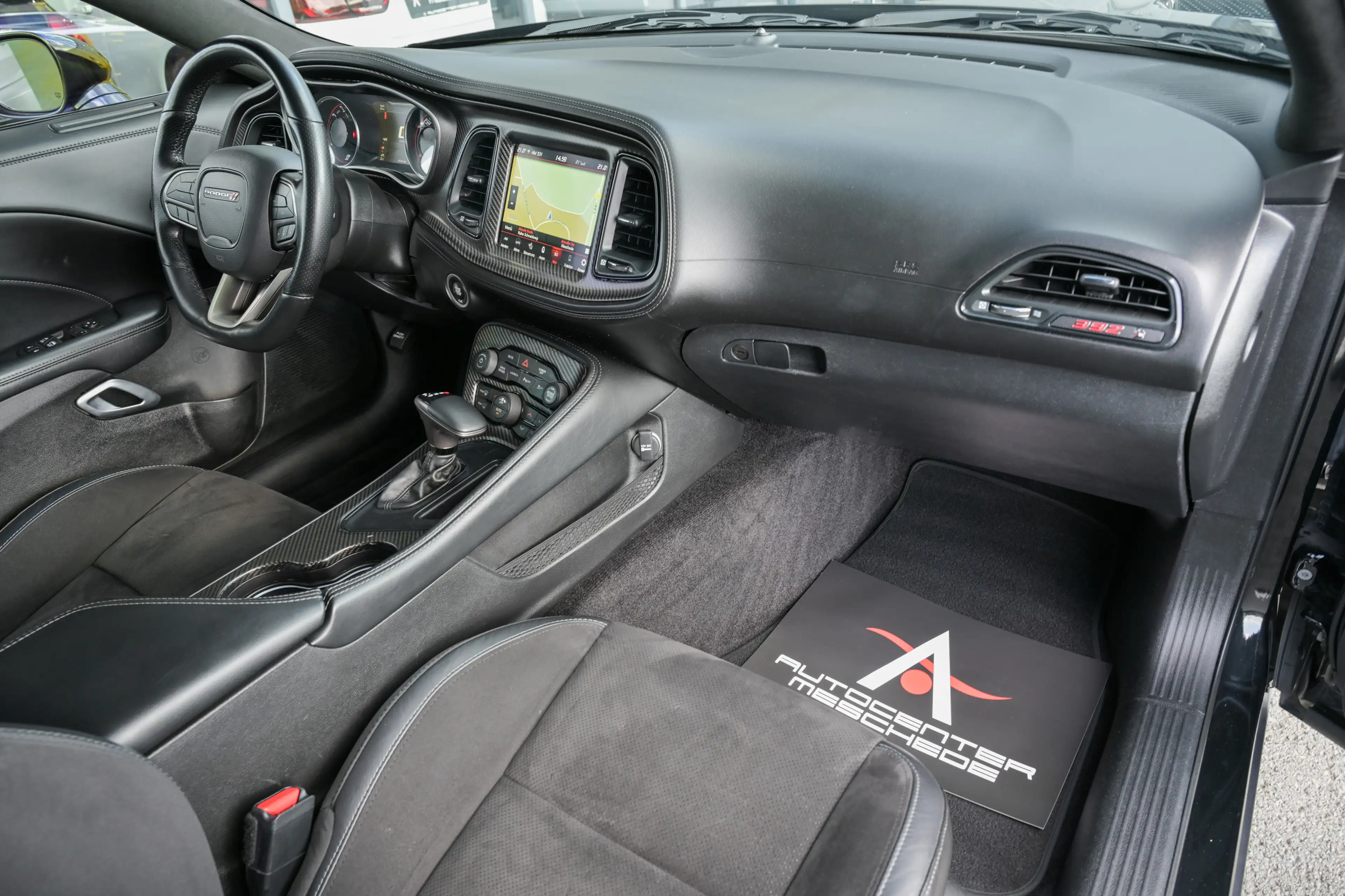 Dodge Challenger Scat Pack 6.4 V8 HEMI Widebody* Navi — photo 11