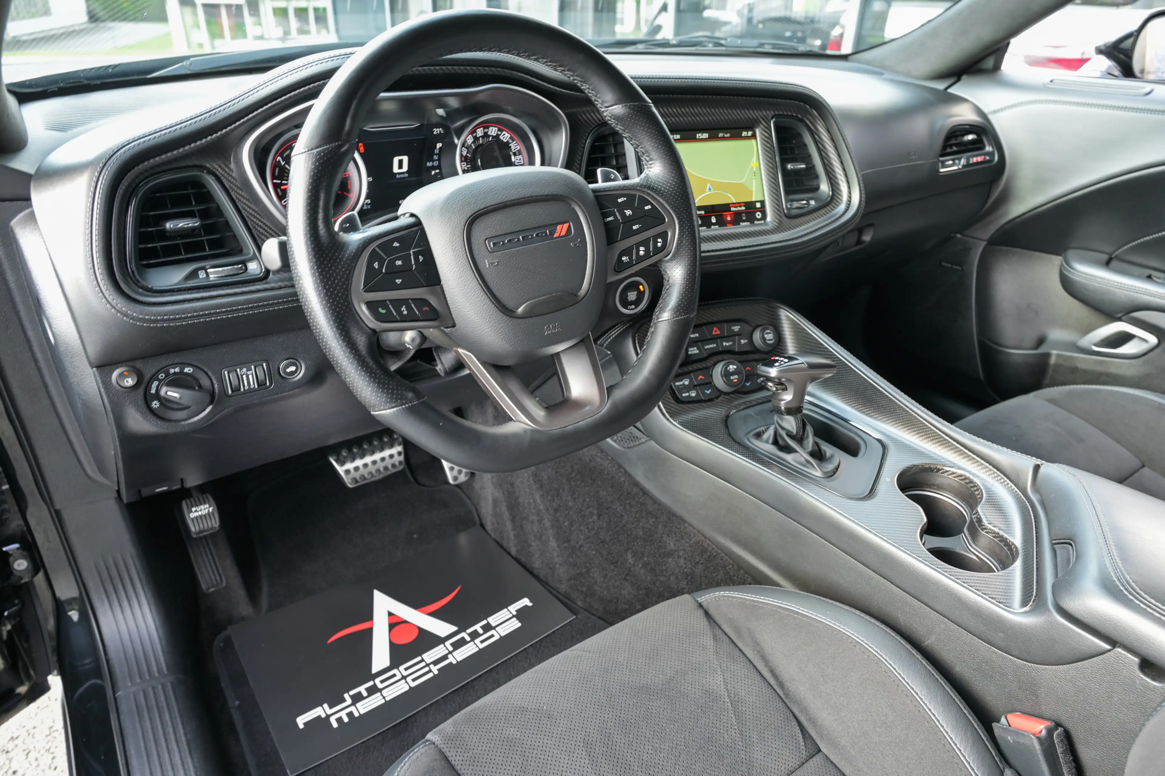 Dodge Challenger Scat Pack 6.4 V8 HEMI Widebody* Navi — photo 10