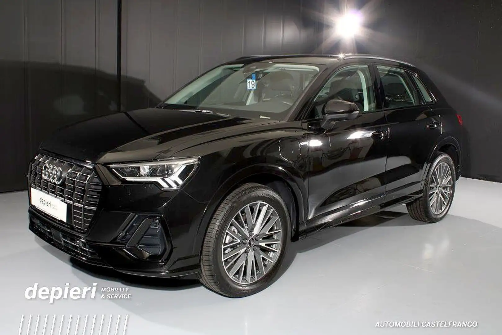 Audi Q3 45 TFSI e S tronic S line ed. HYBRID Plug-in PHEV Negru - 1