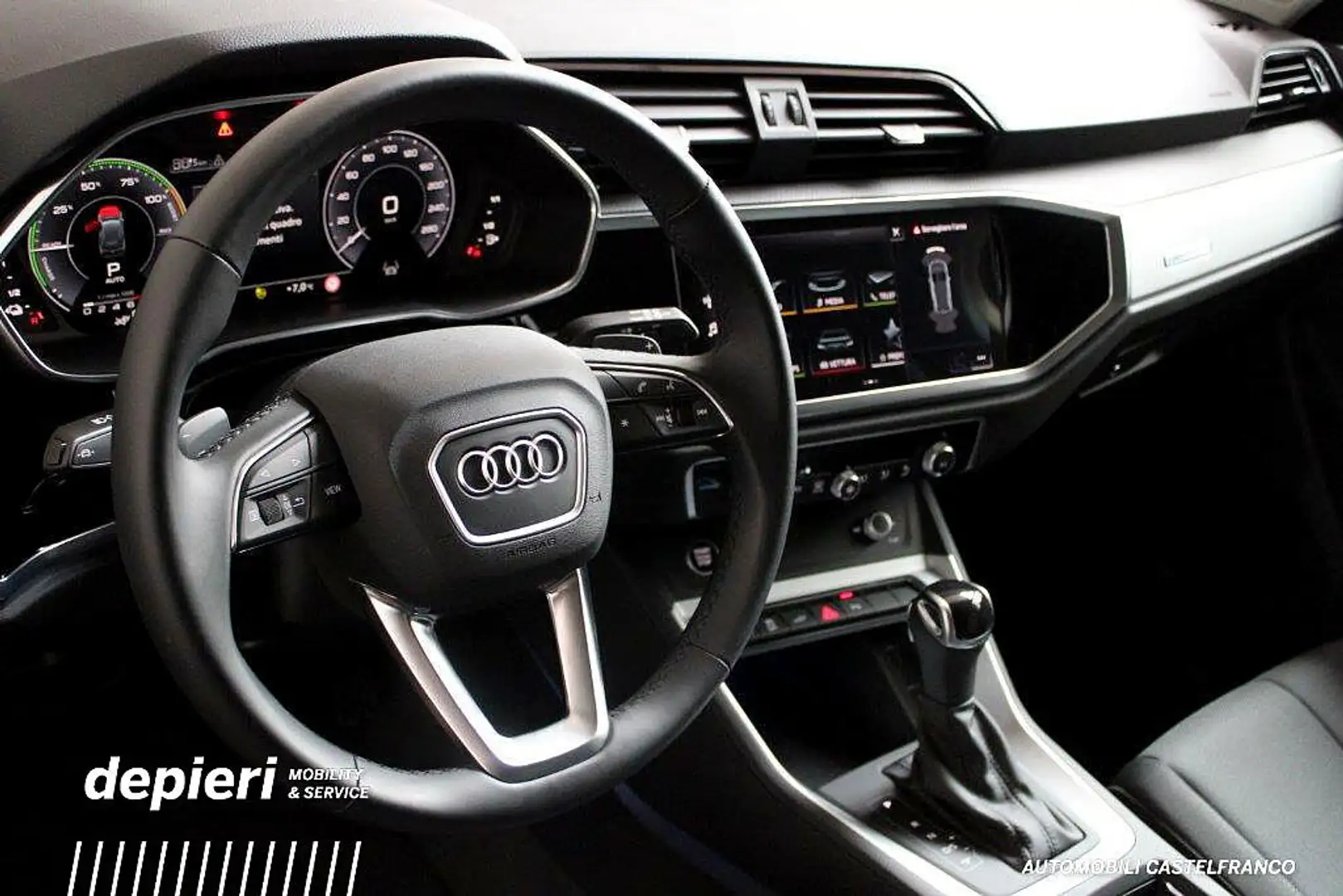 Audi Q3 45 TFSI e S tronic S line ed. HYBRID Plug-in PHEV Negru - 2