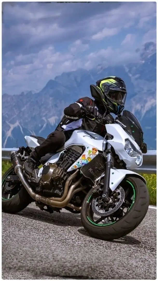 Kawasaki Z 750 Biały - 1