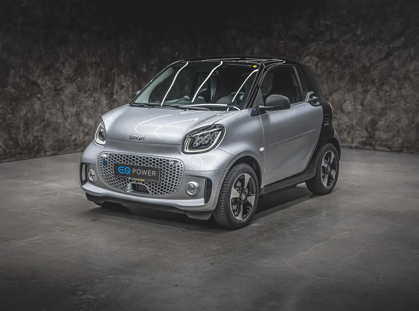 smart forTwo EQ coupe passion EXCLUSIVE:NIX GELAUFEN! Silber - 1