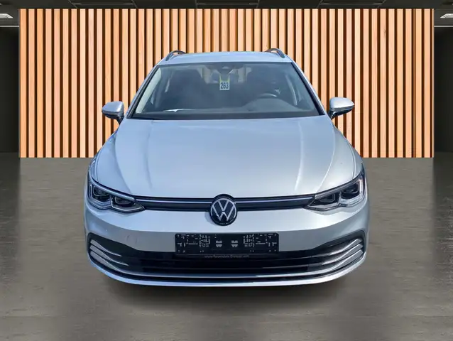 Volkswagen Golf view 4