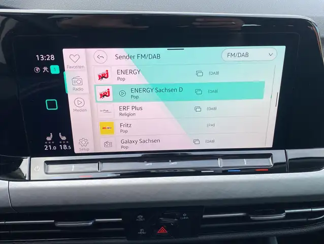Volkswagen Golf view 11