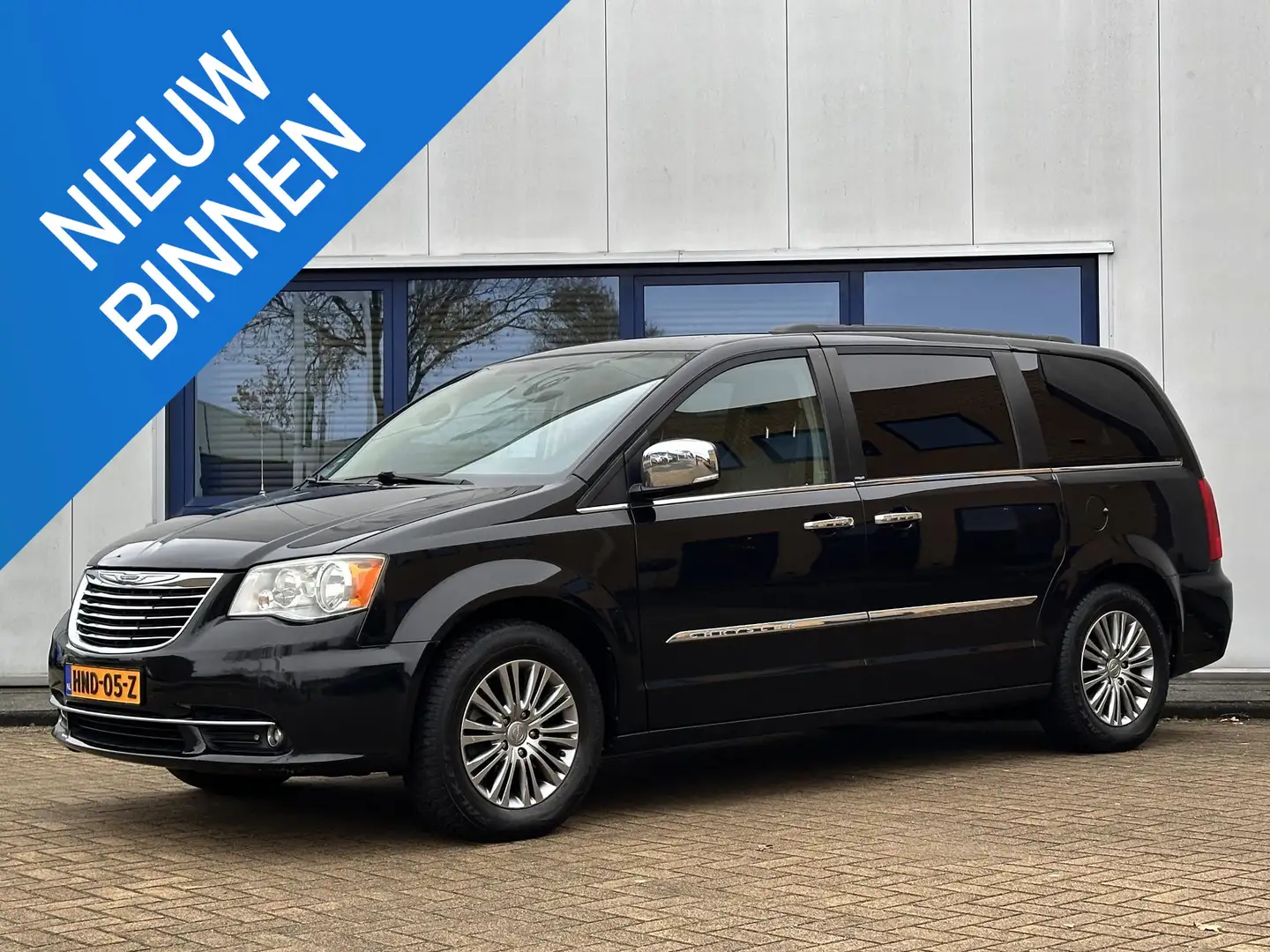 Chrysler Town & Country 3.6 V6 STOW’N GO l Unieke conditie l Noir - 1