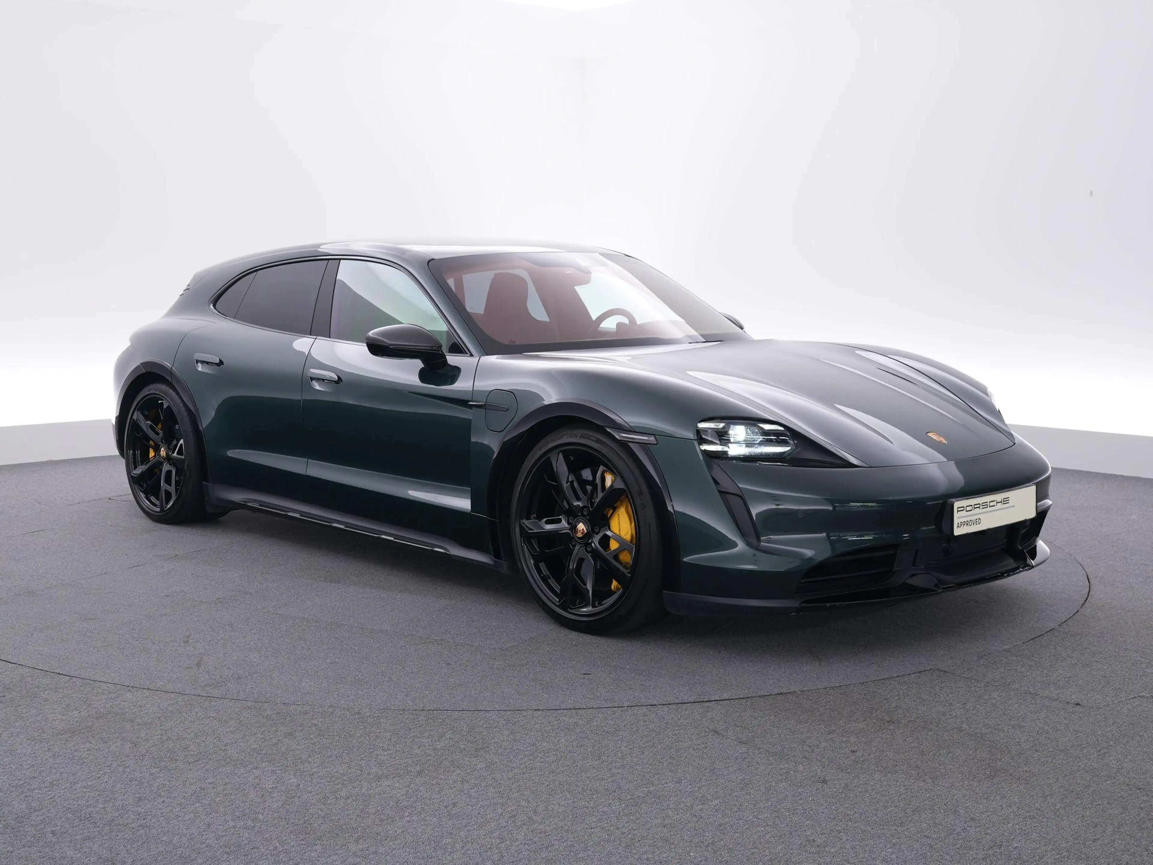 Porsche Taycan Cross Turismo Turbo S 93 kWh — photo 7