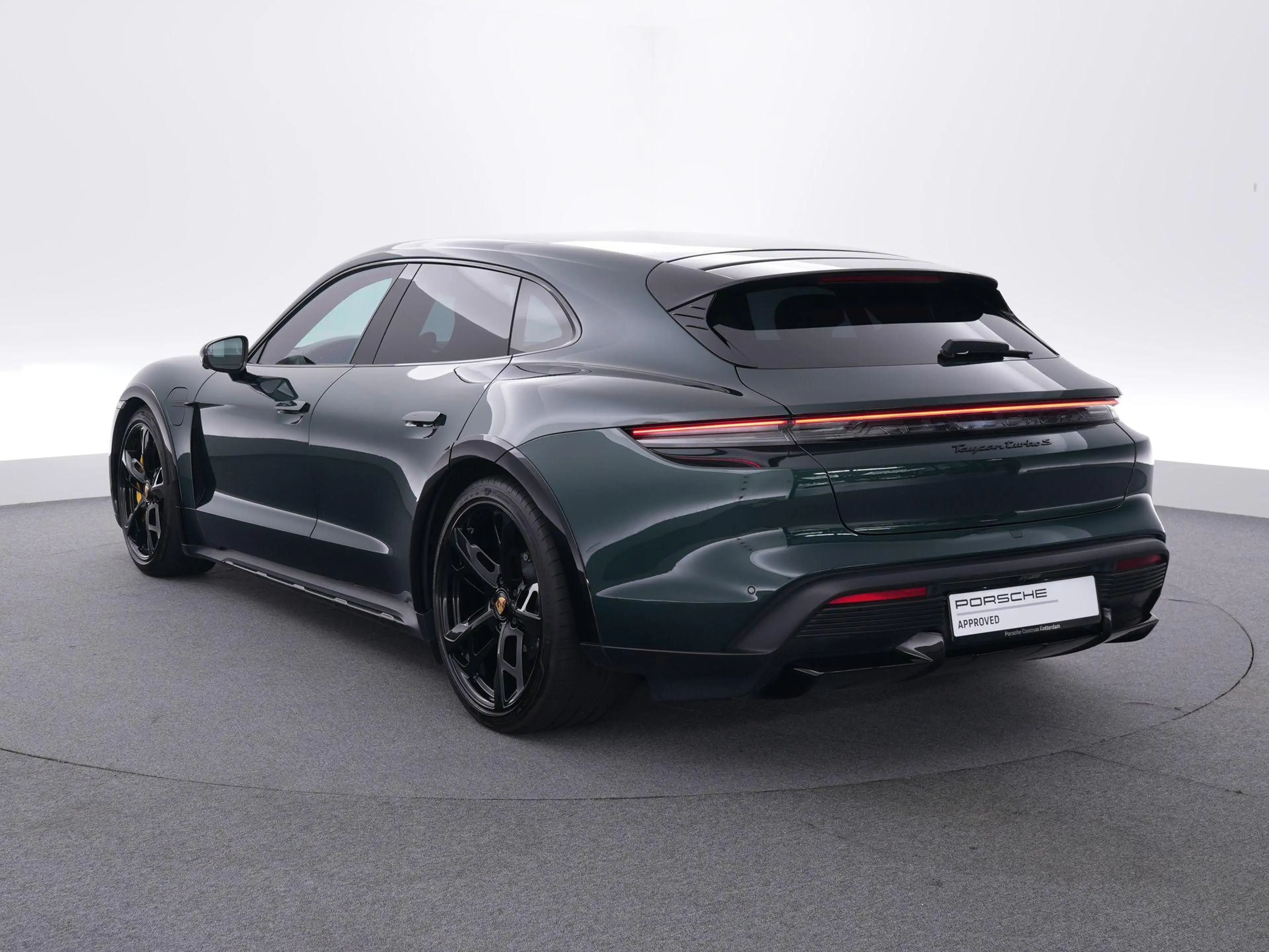 Porsche Taycan Cross Turismo Turbo S 93 kWh — photo 3
