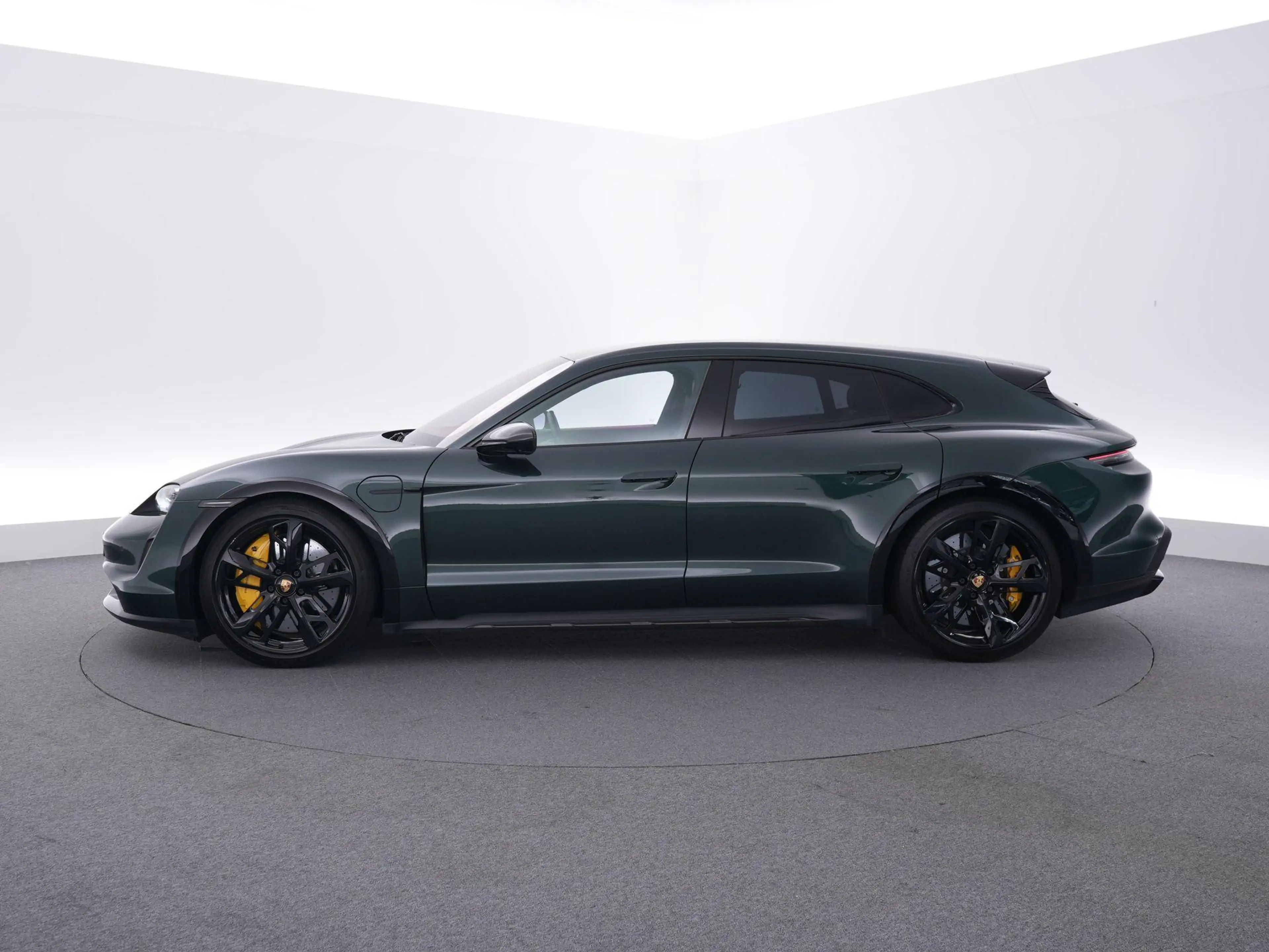 Porsche Taycan Cross Turismo Turbo S 93 kWh — photo 2