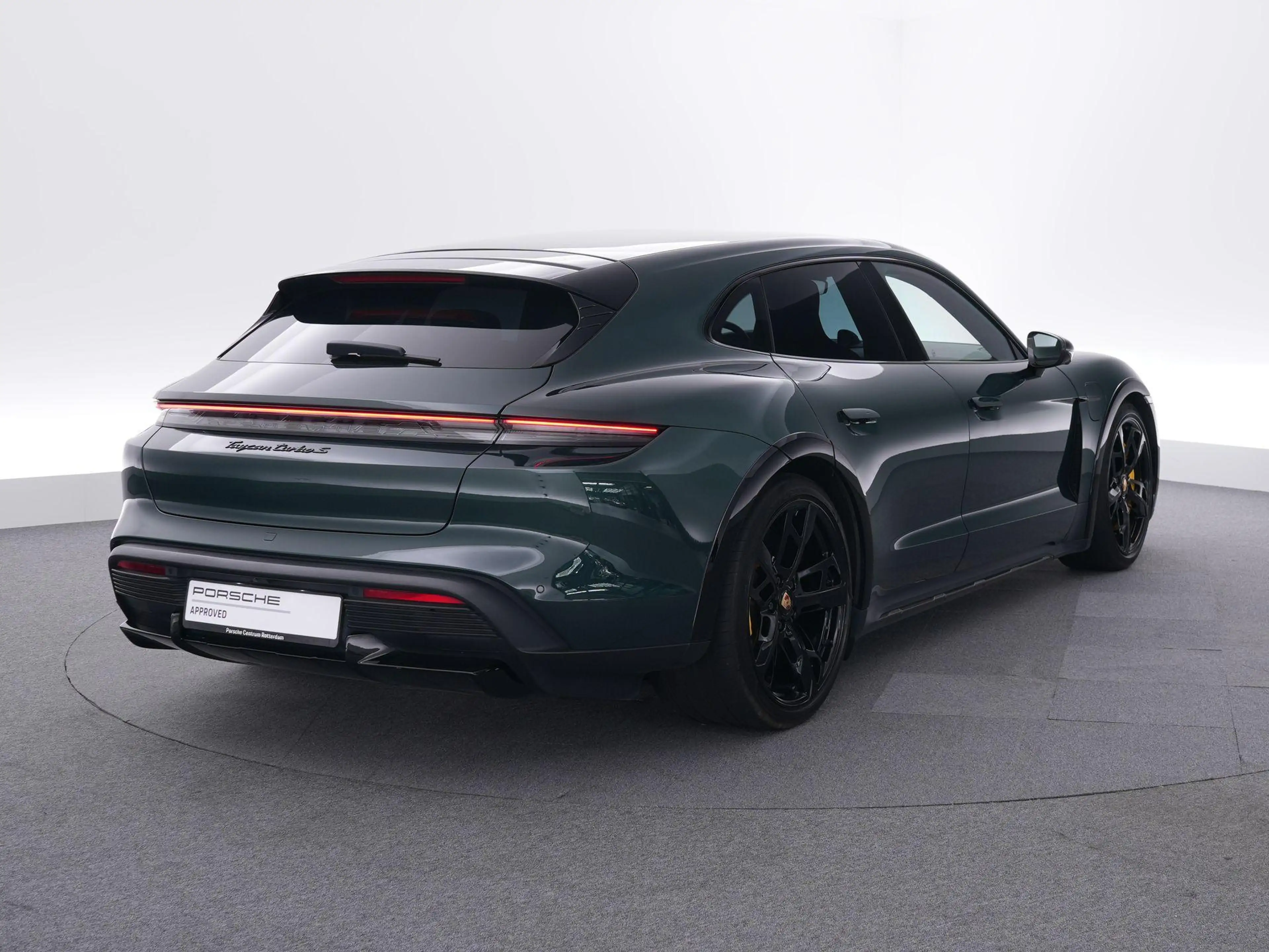 Porsche Taycan Cross Turismo Turbo S 93 kWh — photo 5