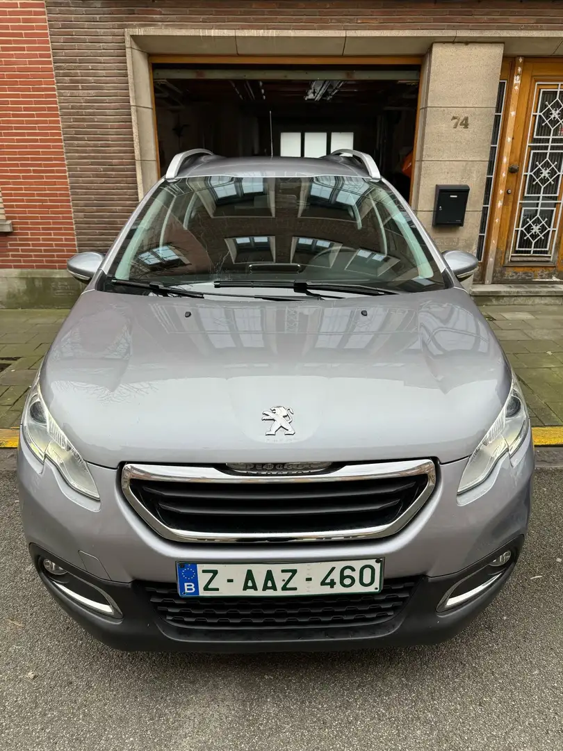 Peugeot 2008 1.2i PureTech État Neuf - 1