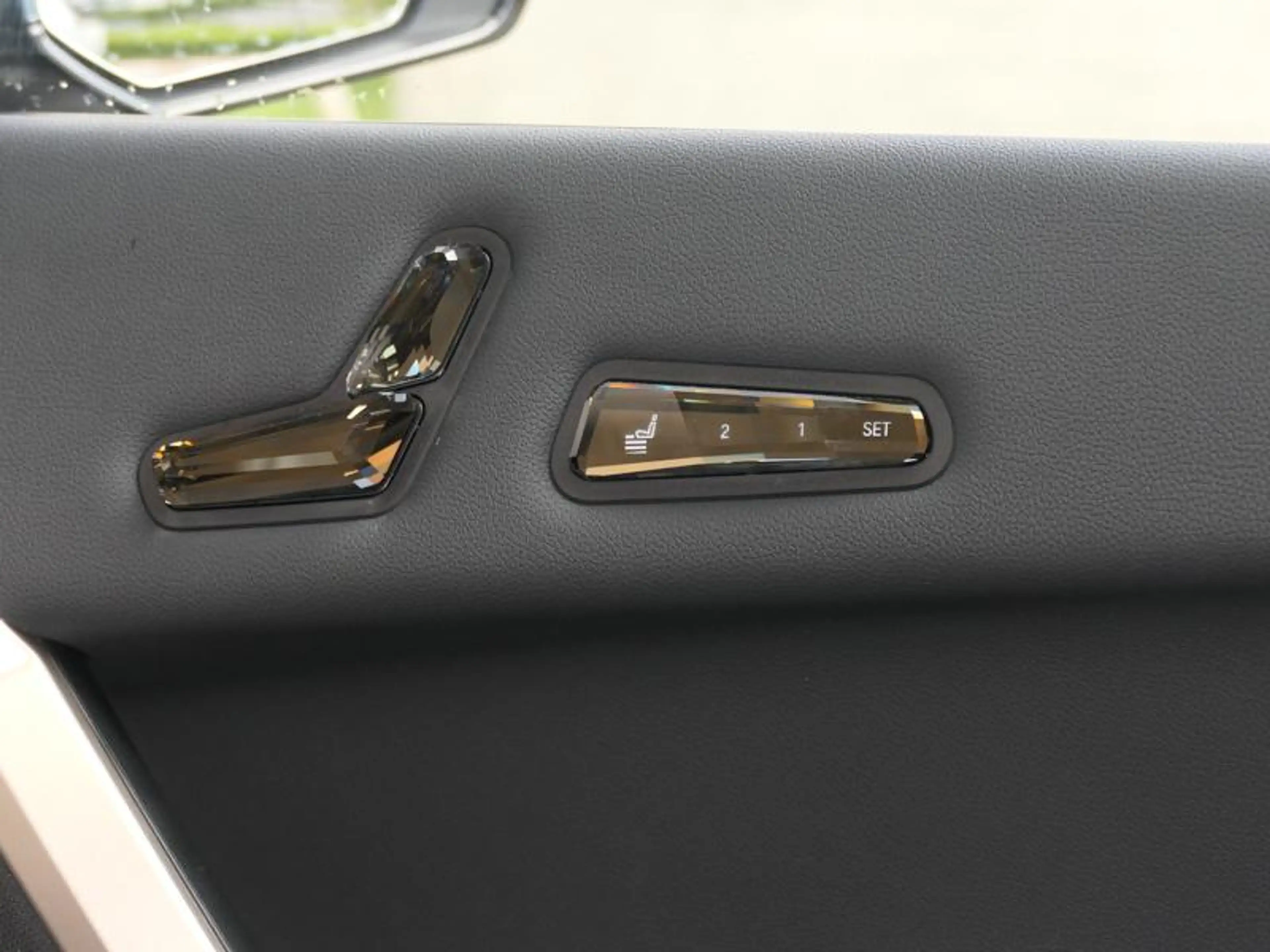 BMW iX xDrive45 | PANO | DRIVE PRO | SEATVENT — photo 14