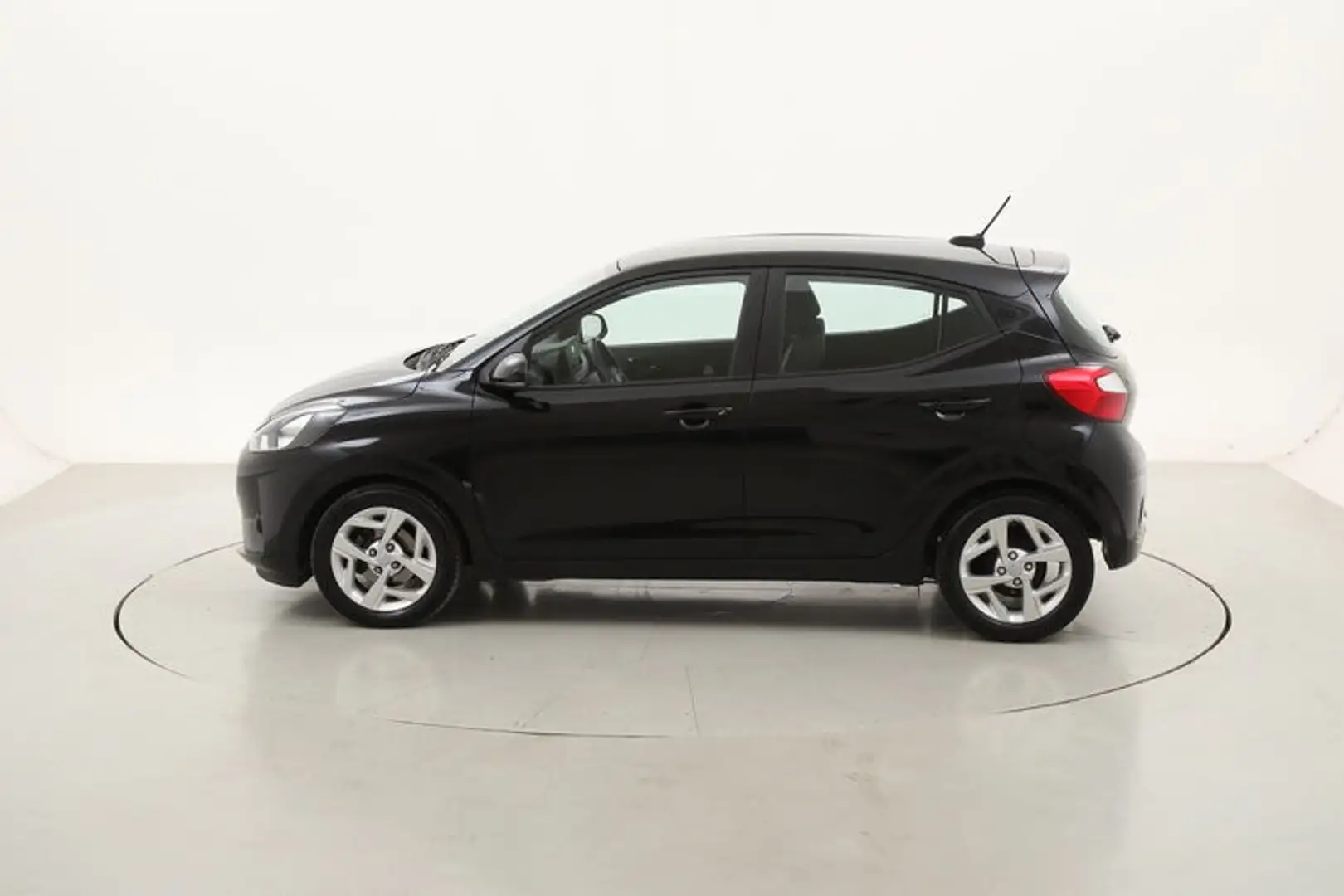 Hyundai i10 Tech 1.0 Benzina 67CV Negro - 2