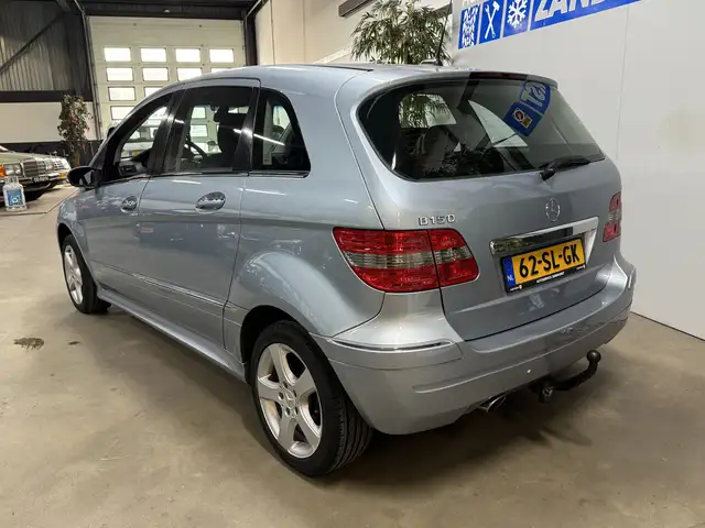 Mercedes-Benz B-Class view 2