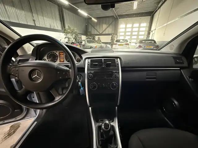 Mercedes-Benz B-Class view 7