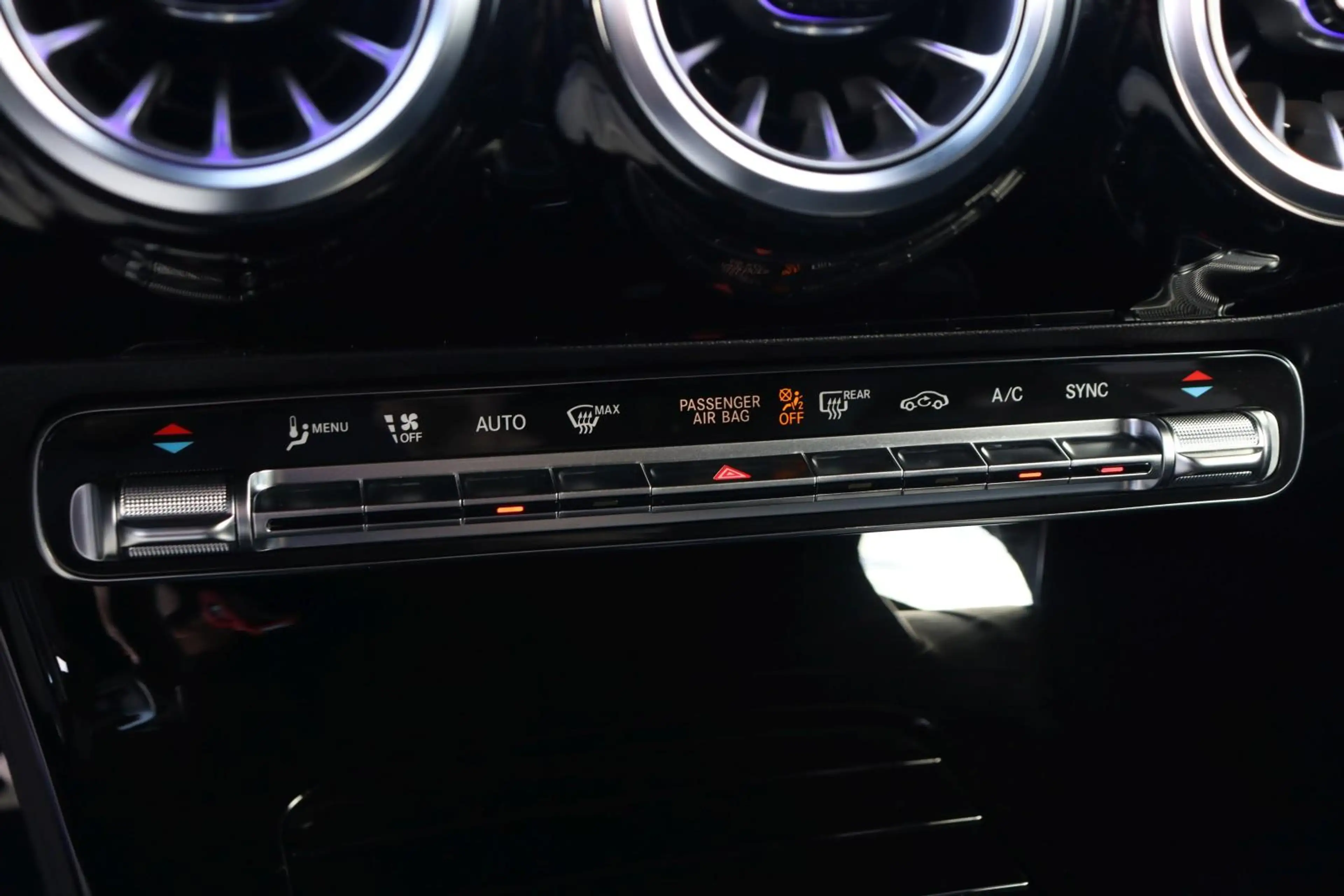 Mercedes-Benz A 45 AMG S 4Matic+ +DRIVER´S+TRACK PACKAGE+NIGHT+ — photo 11