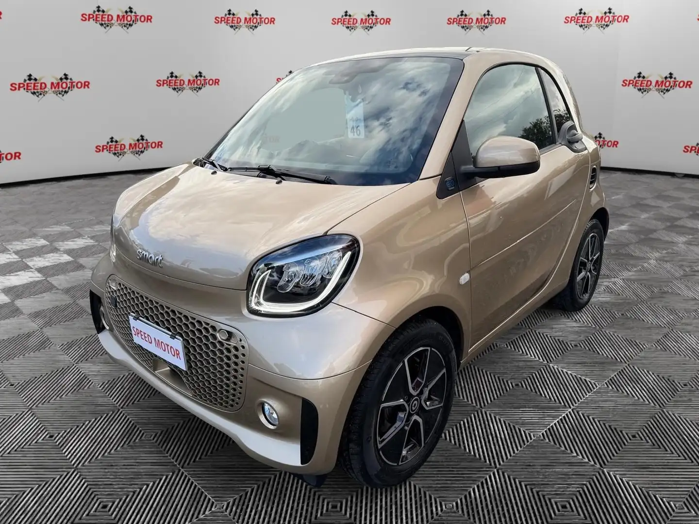 smart forTwo fortwo EQ Passion, CARPLAY, RETROCAMERA Oro - 2