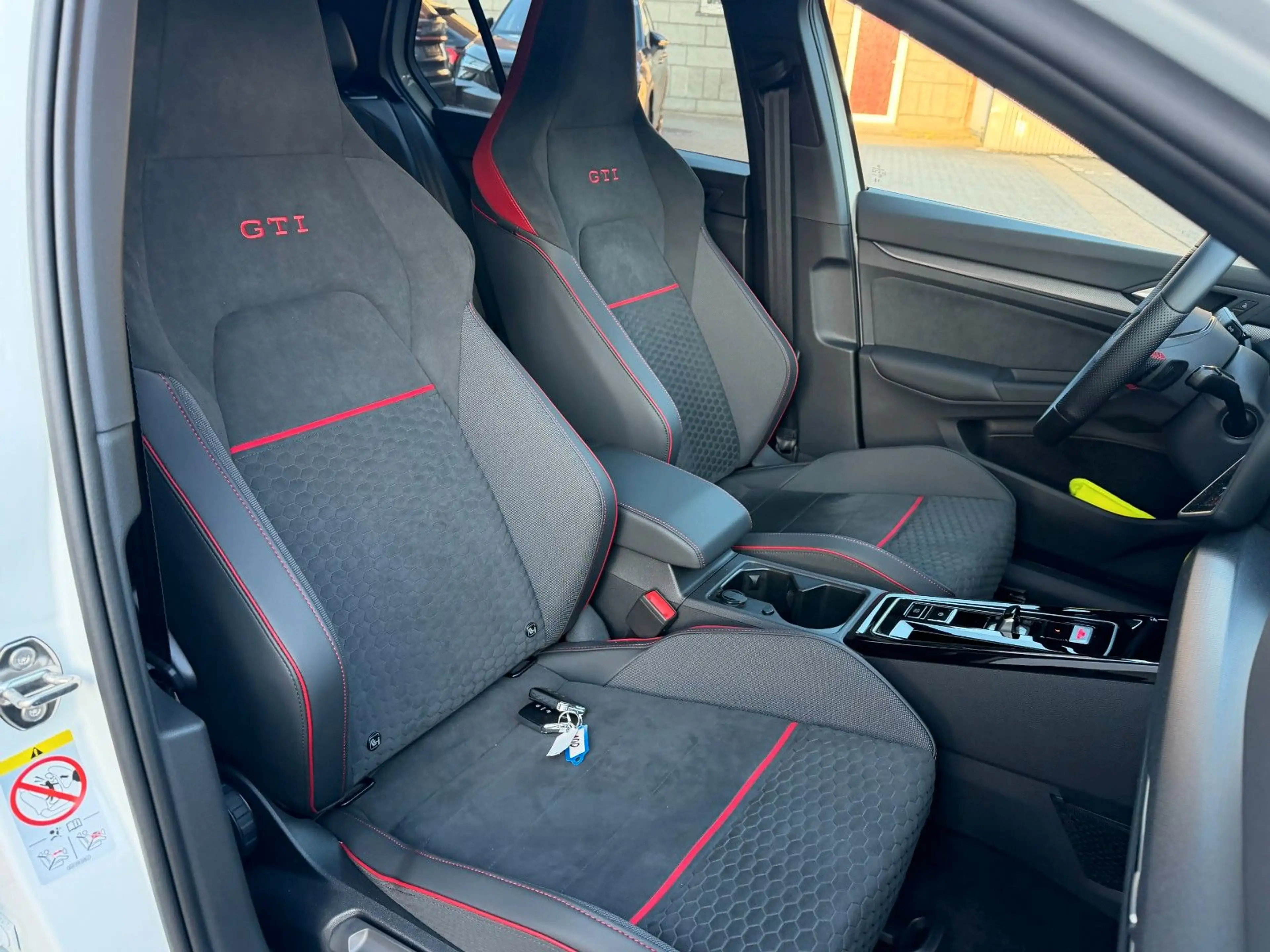 Volkswagen Golf VIII GTI Clubsport Black Style Pano Harman — photo 11