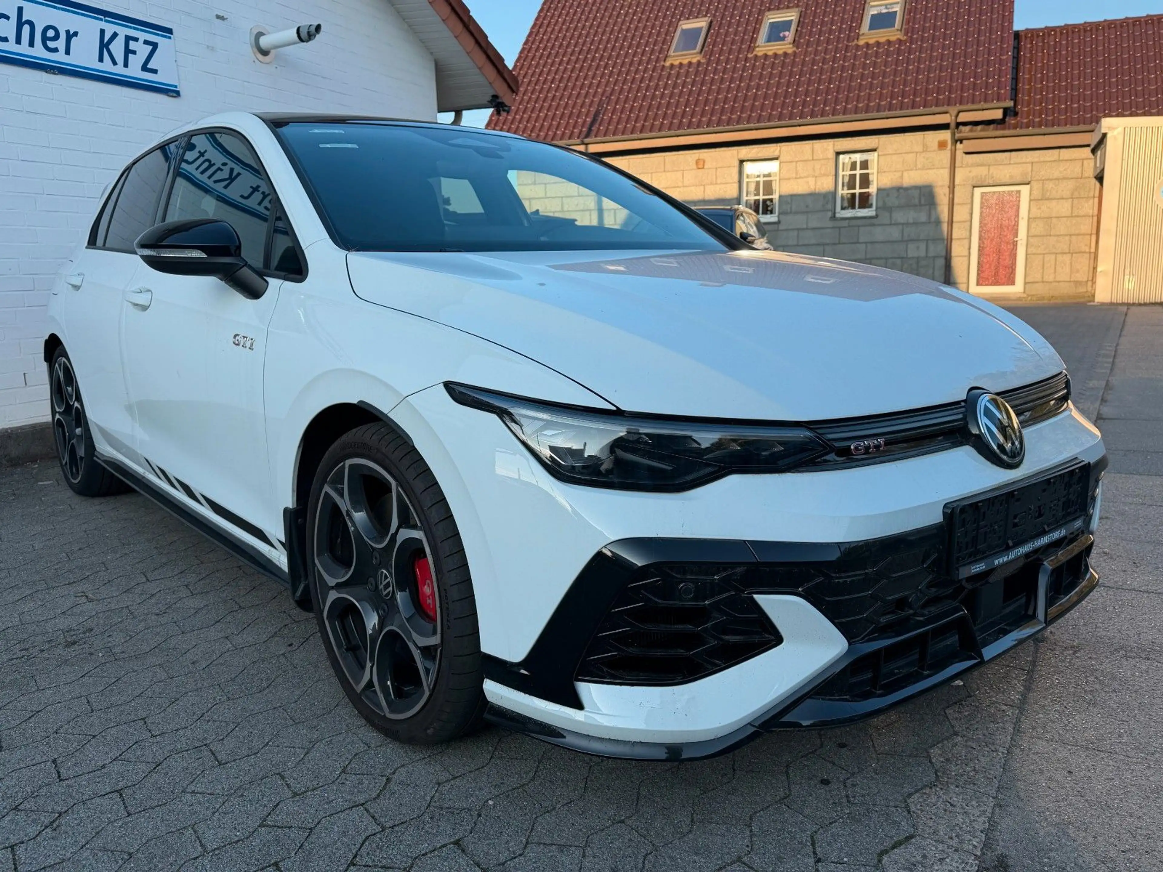Volkswagen Golf VIII GTI Clubsport Black Style Pano Harman — photo 2