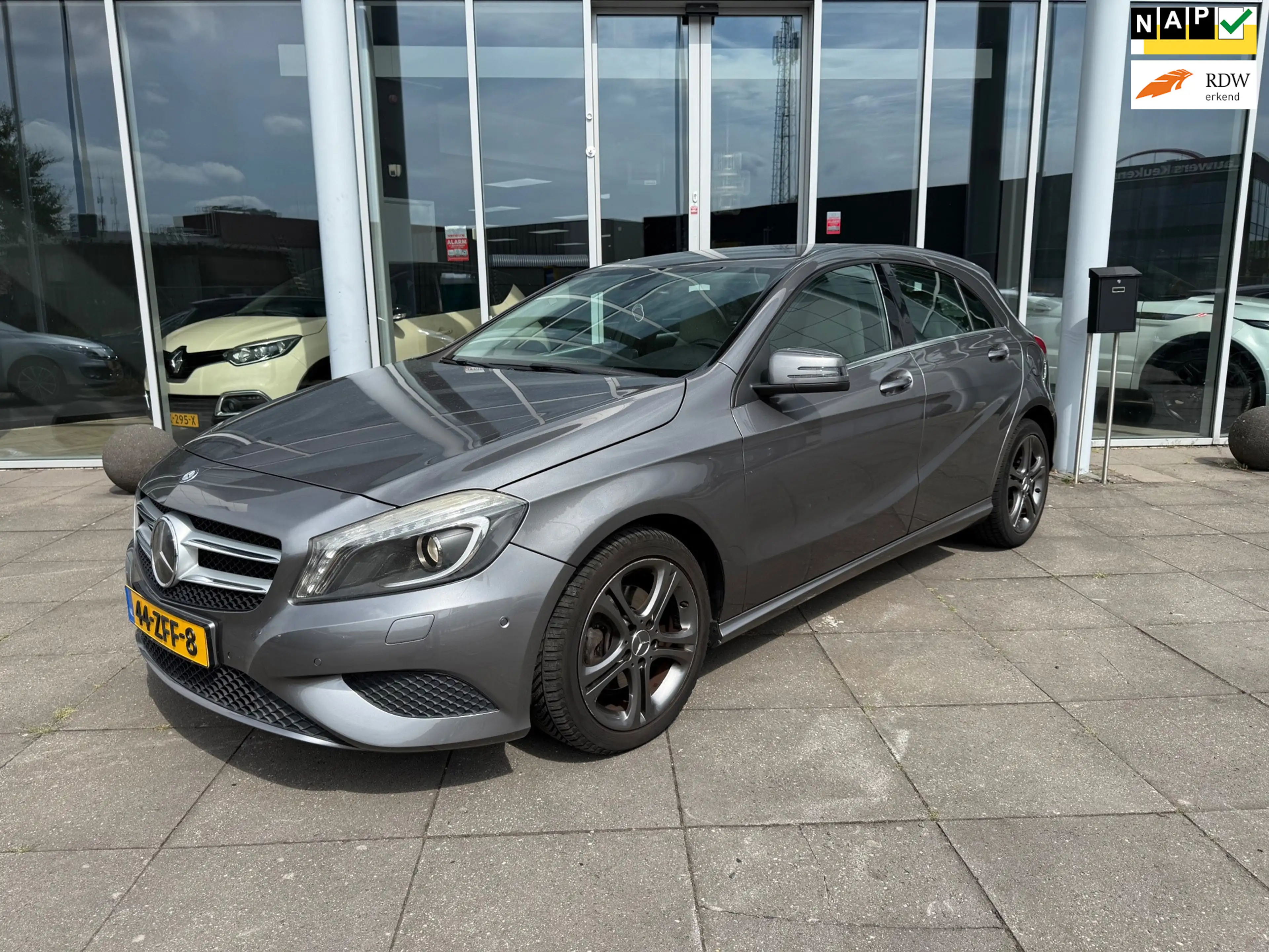 Mercedes-Benz A 180 Ambition |Aut | Navi | leder | Xenon | Pdc | deale