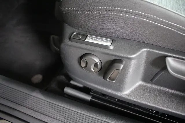 Volkswagen Passat view 21