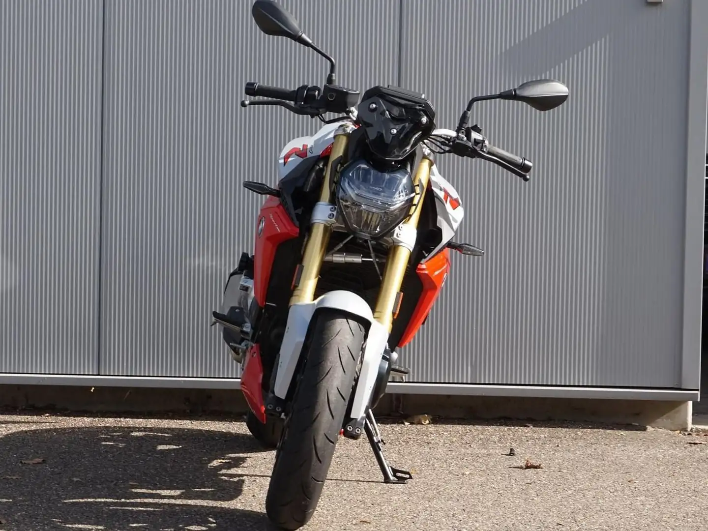 BMW F 900 R Красный - 2