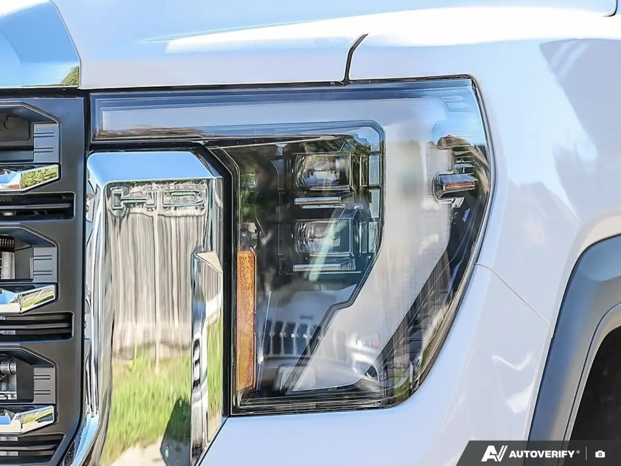 GMC Sierra 2500HD снимка GMC Sierra 2500HD