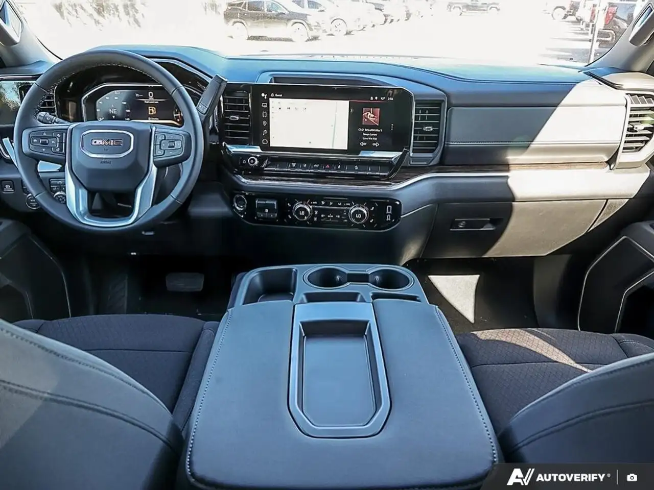 GMC Sierra 2500HD снимка GMC Sierra 2500HD