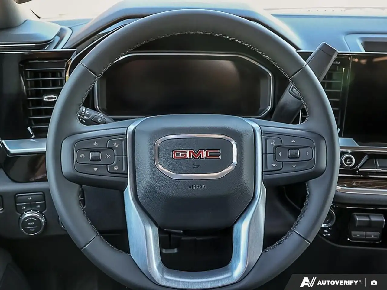 GMC Sierra 2500HD снимка GMC Sierra 2500HD