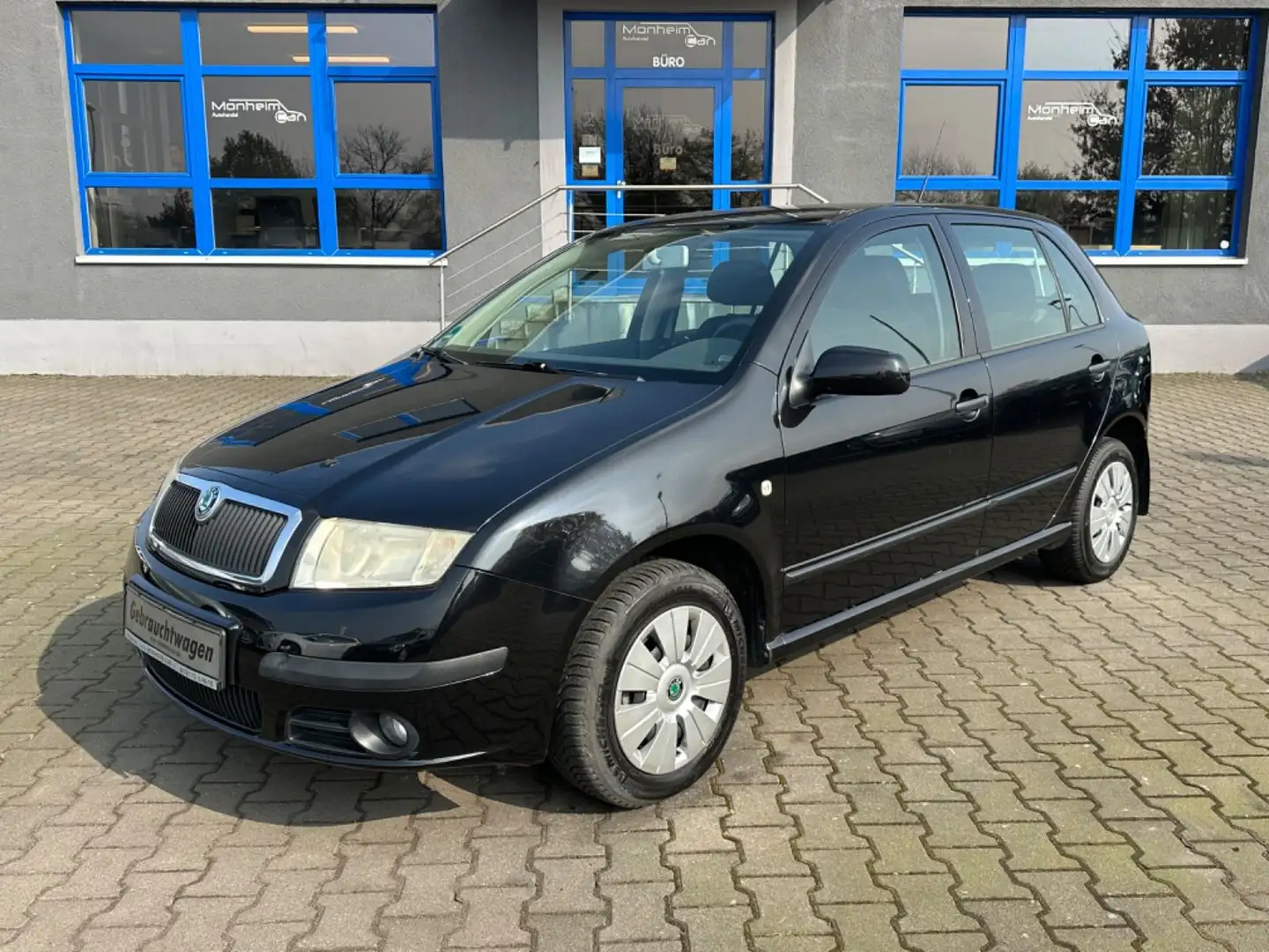 Skoda Fabia Ambiente Schwarz - 1