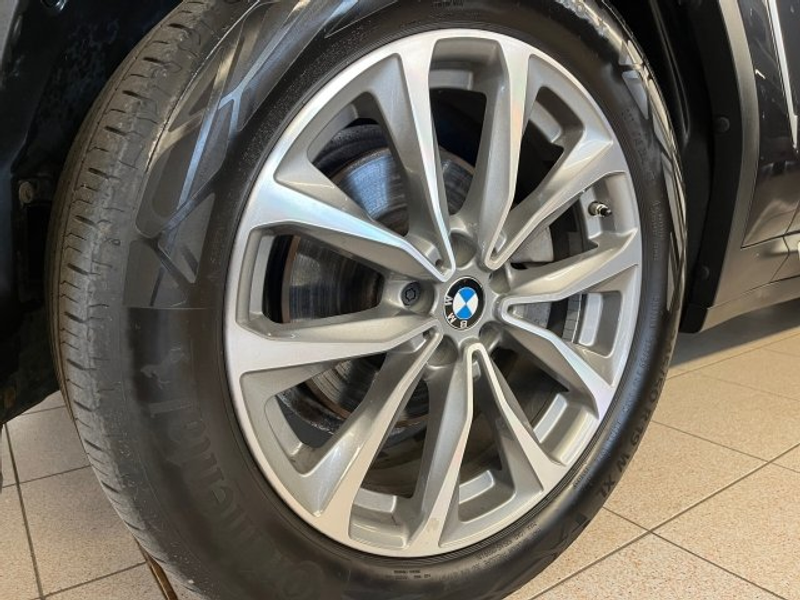 BMW X3 BMW X3 20d xDrive — photo 8