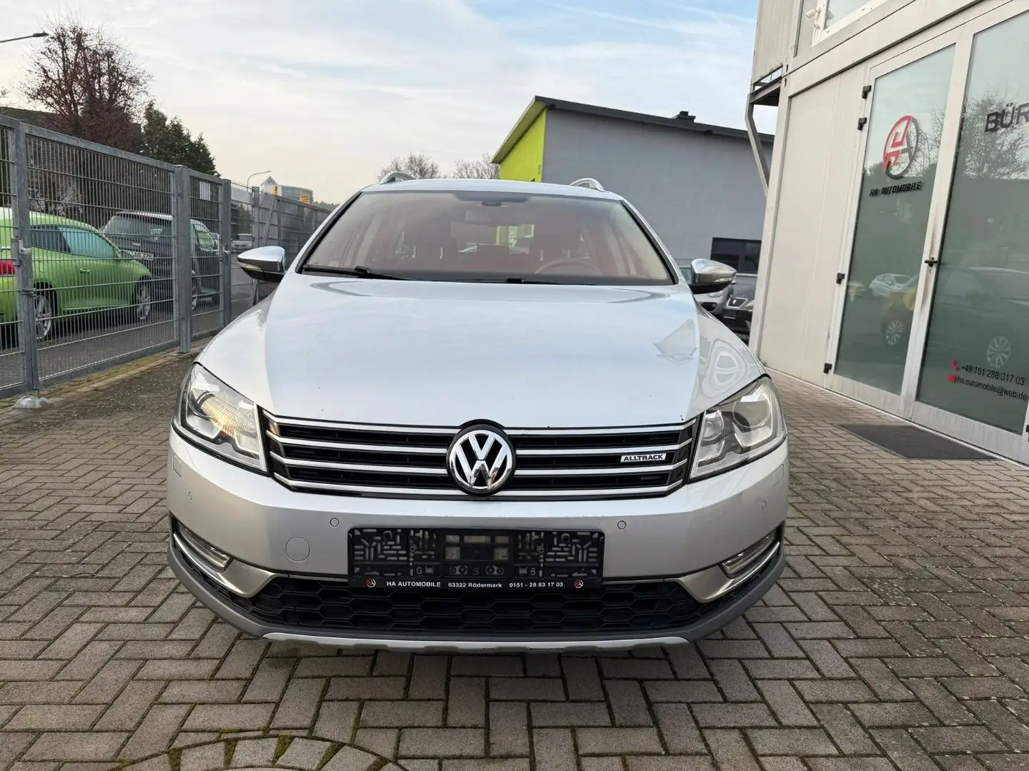 Volkswagen Passat Alltrack Variant 4Motion Xenon Navi Silber - 2