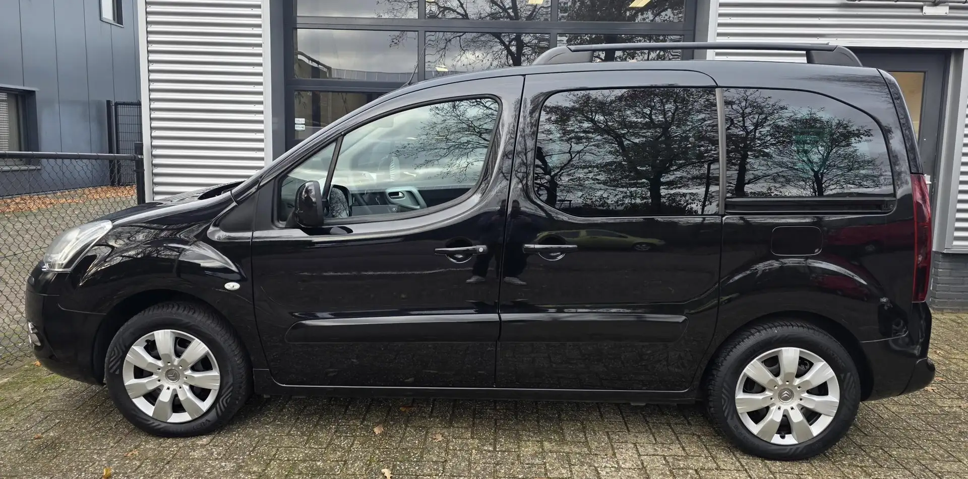 Citroen Berlingo 1.6 VTi 120 Multispace **CLIMA-NAVI-CRUISECTRL** Zwart - 2