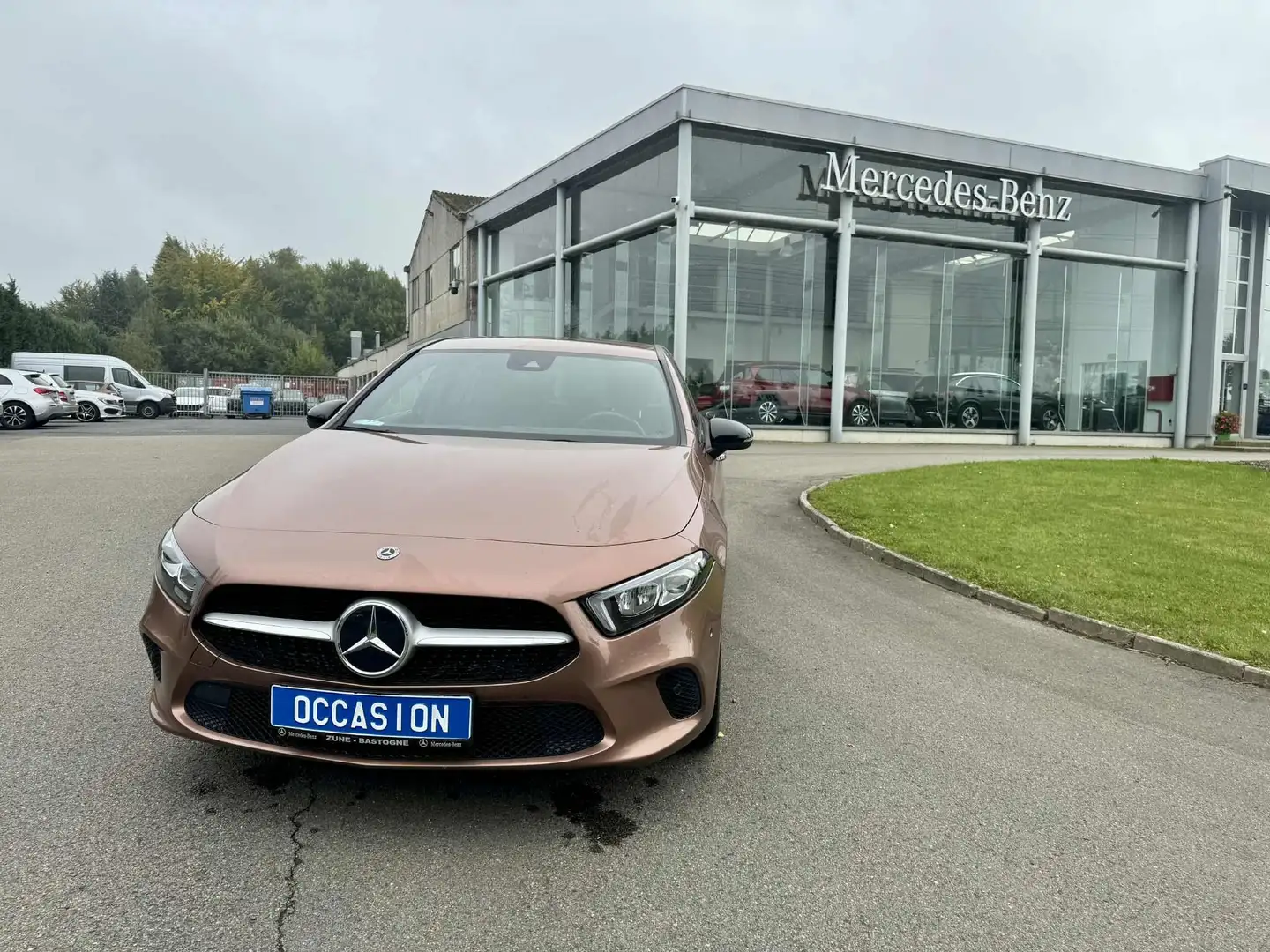 Mercedes-Benz A 180 A 180 - PACK NIGHT - ATTACHE - 19 AMG Bronze - 1