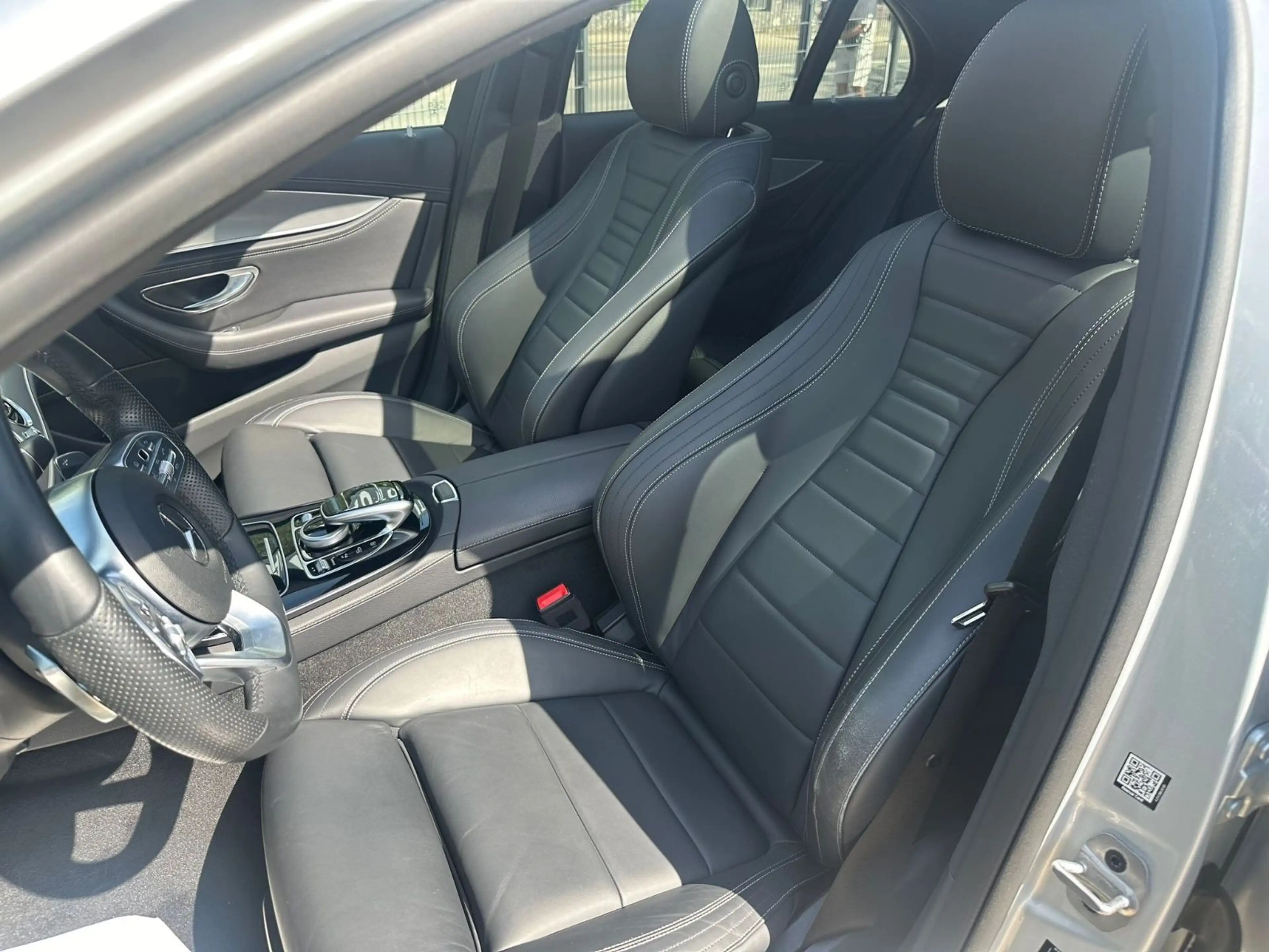 Mercedes-Benz E 400 D E Limousine  4Matic /AMG *PANO*BURMESTE* — photo 11