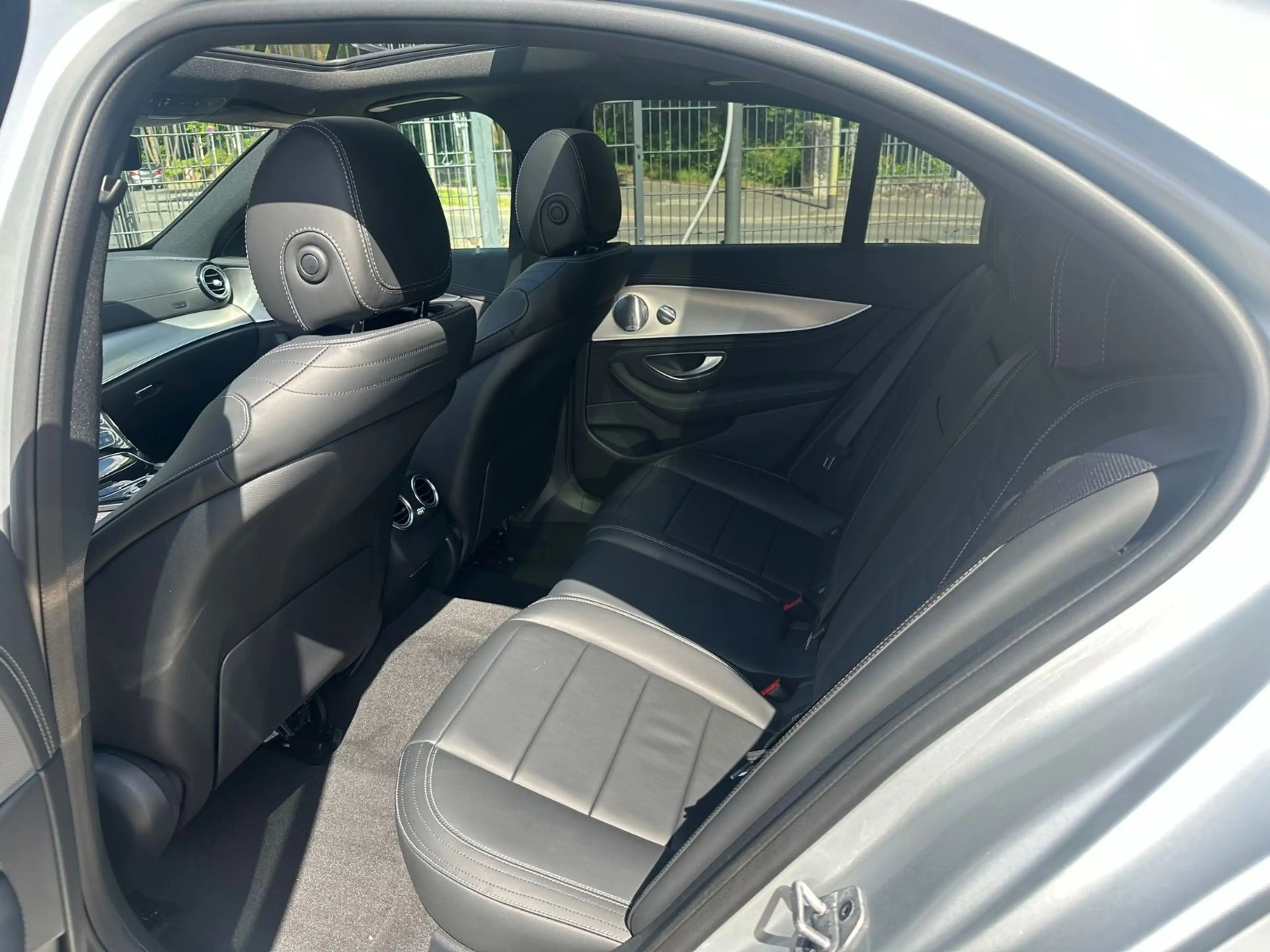 Mercedes-Benz E 400 D E Limousine  4Matic /AMG *PANO*BURMESTE* — photo 15