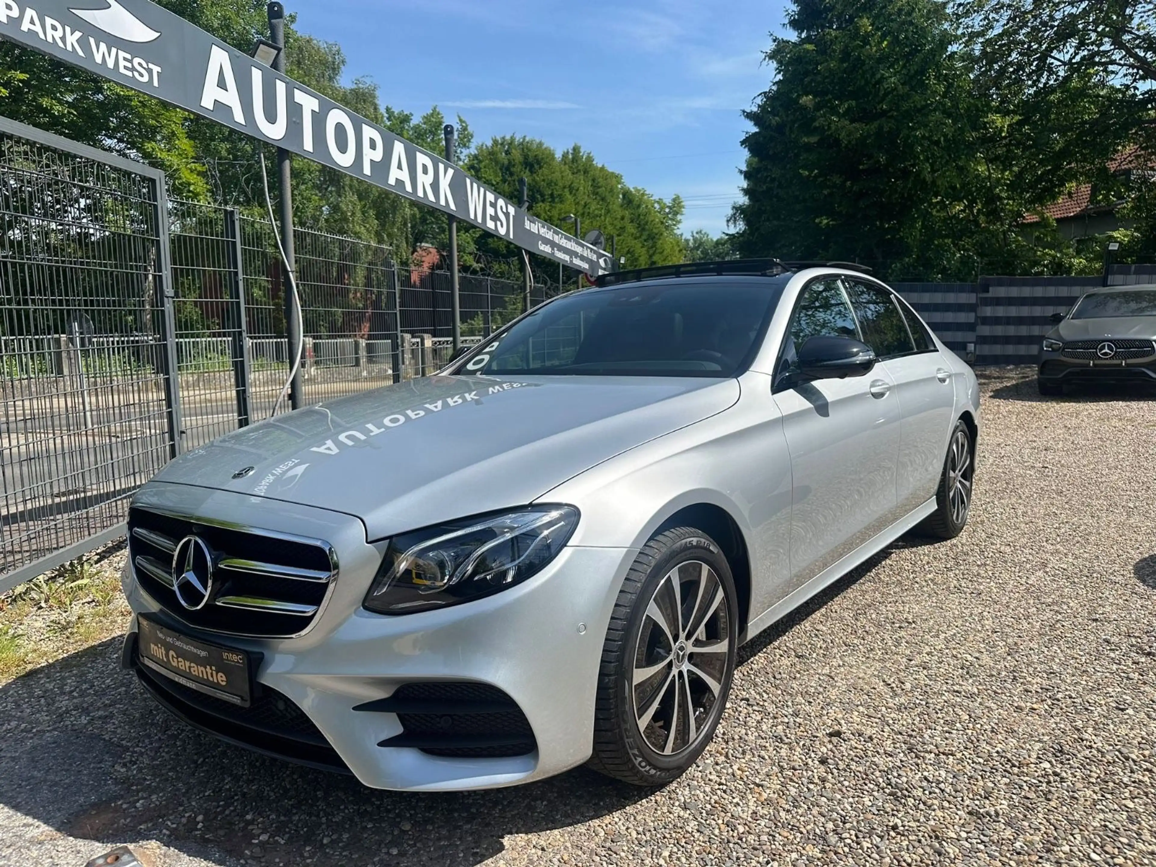 Mercedes-Benz E 400 D E Limousine  4Matic /AMG *PANO*BURMESTE*