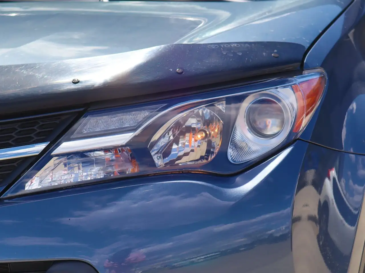 Toyota RAV 4 снимка Toyota RAV 4