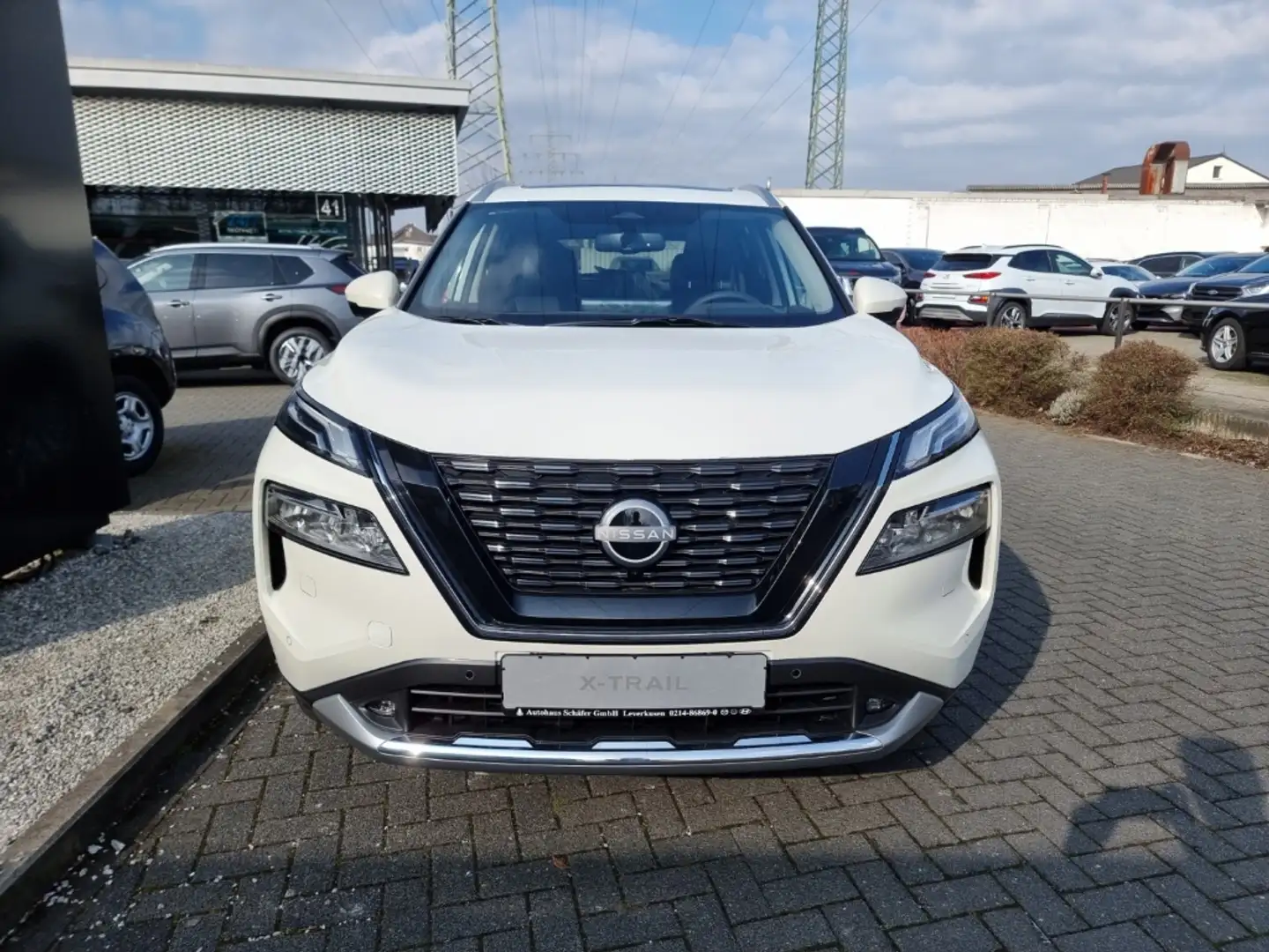 Nissan X-Trail TEKNA 1.5 VC-T e-POWER Pano HUD 360 Kamera Navi Le Weiß - 2