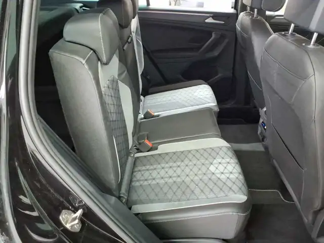 Volkswagen Tiguan view 14