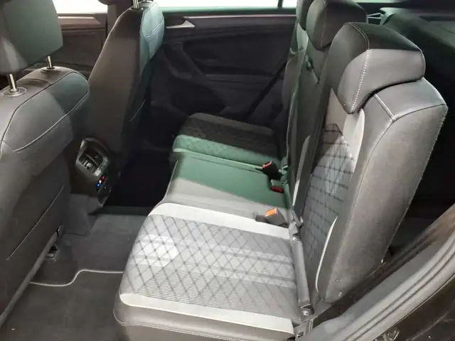 Volkswagen Tiguan view 13