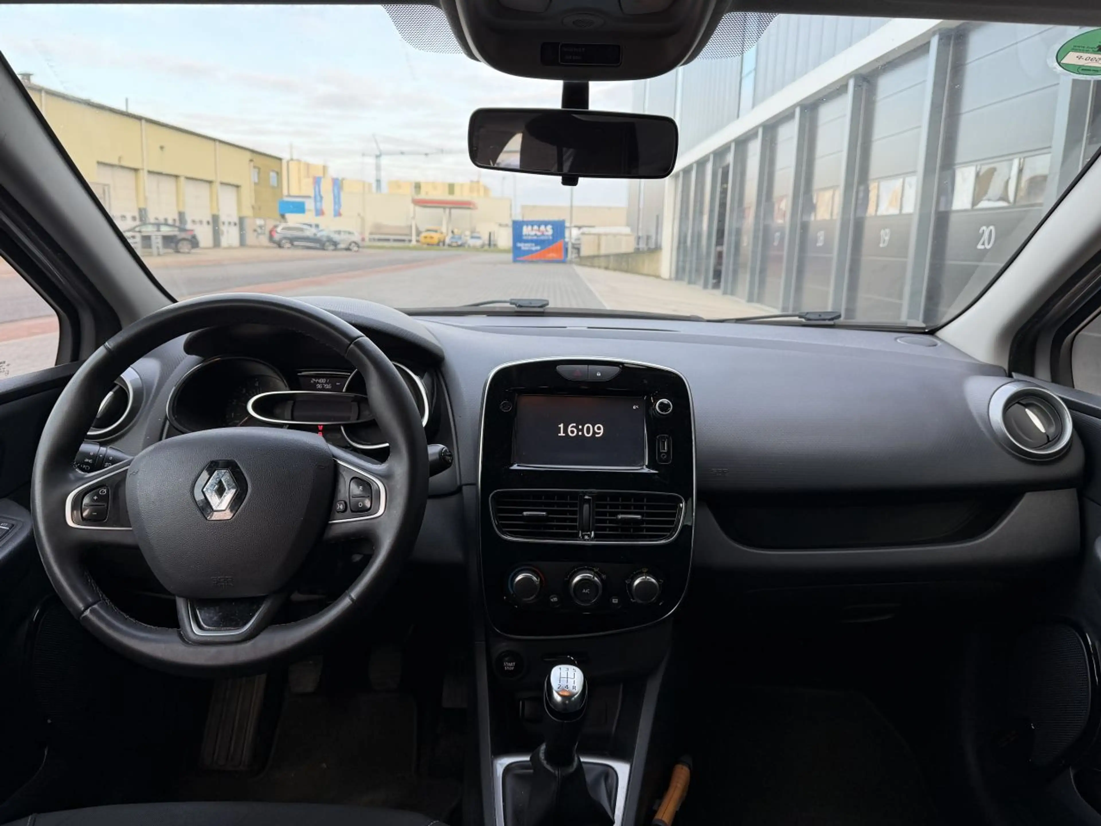 Renault Clio 1.5 dCi Ecoleader Limited EURO-6 — photo 7