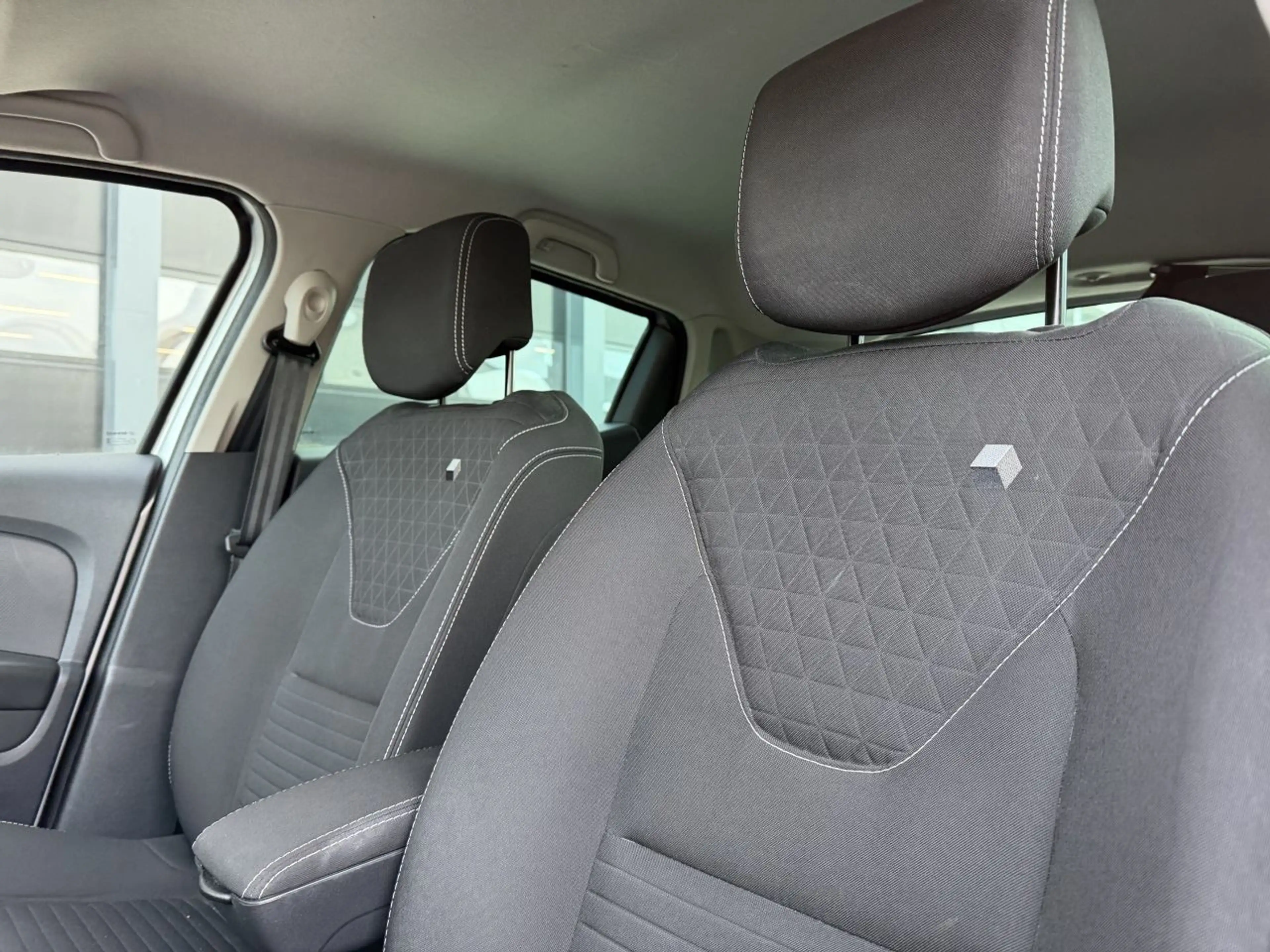 Renault Clio 1.5 dCi Ecoleader Limited EURO-6 — photo 8