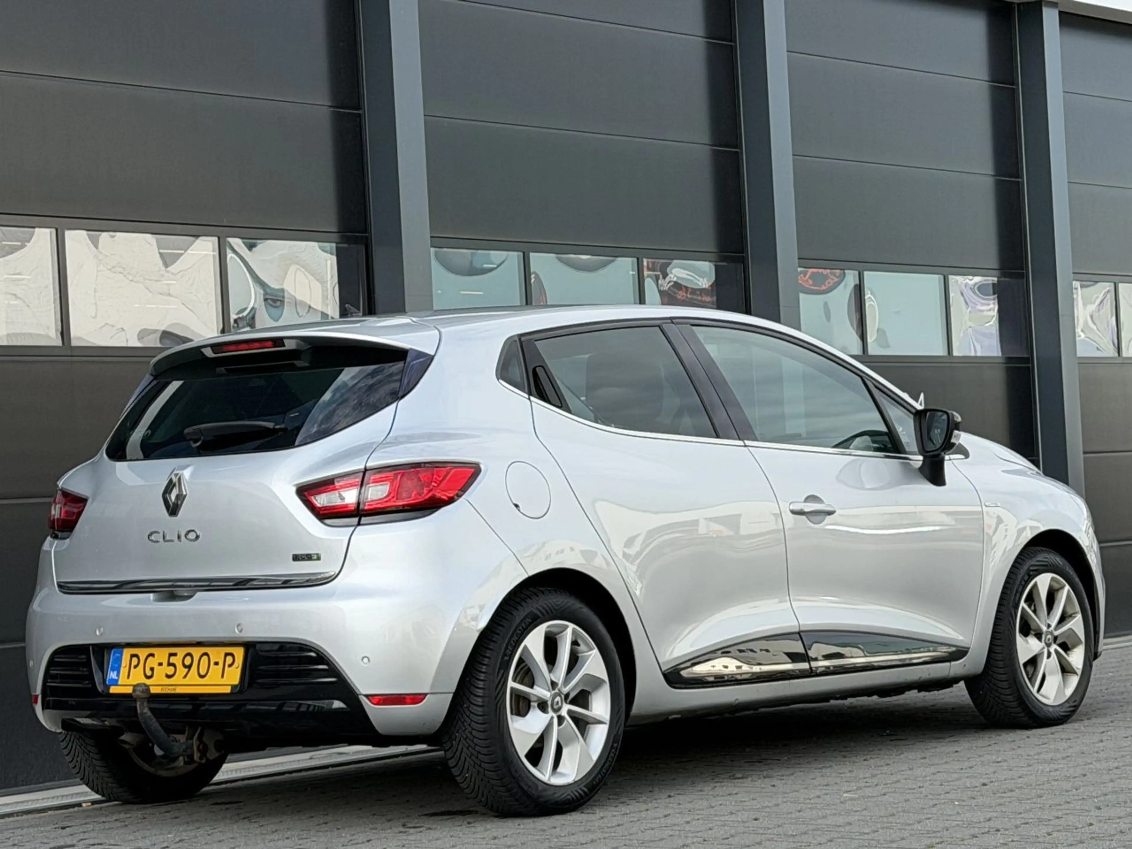 Renault Clio 1.5 dCi Ecoleader Limited EURO-6 — photo 4