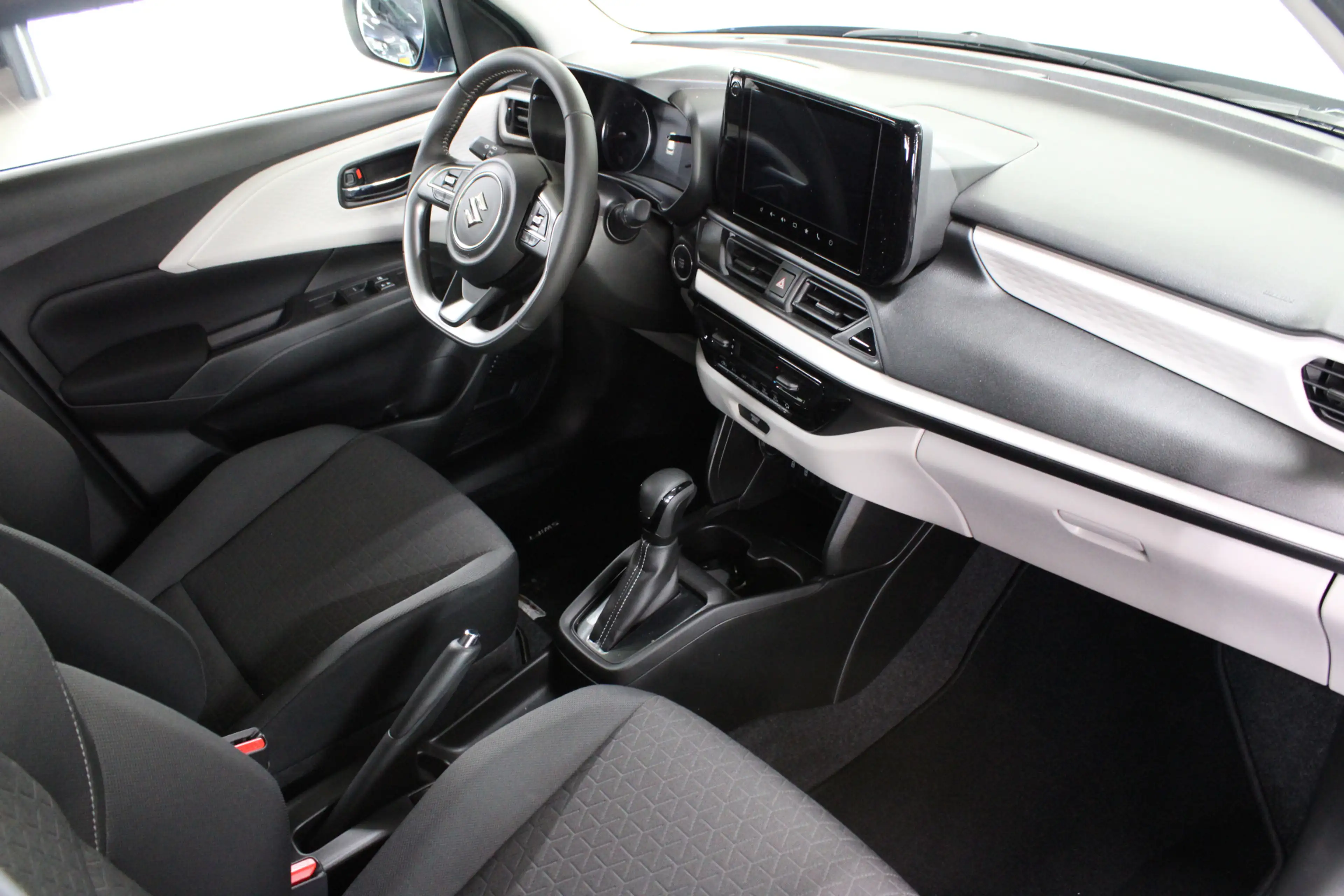 Suzuki Swift 1.2 Select Smart Hybrid Automaat / Keyless / Camer — photo 11