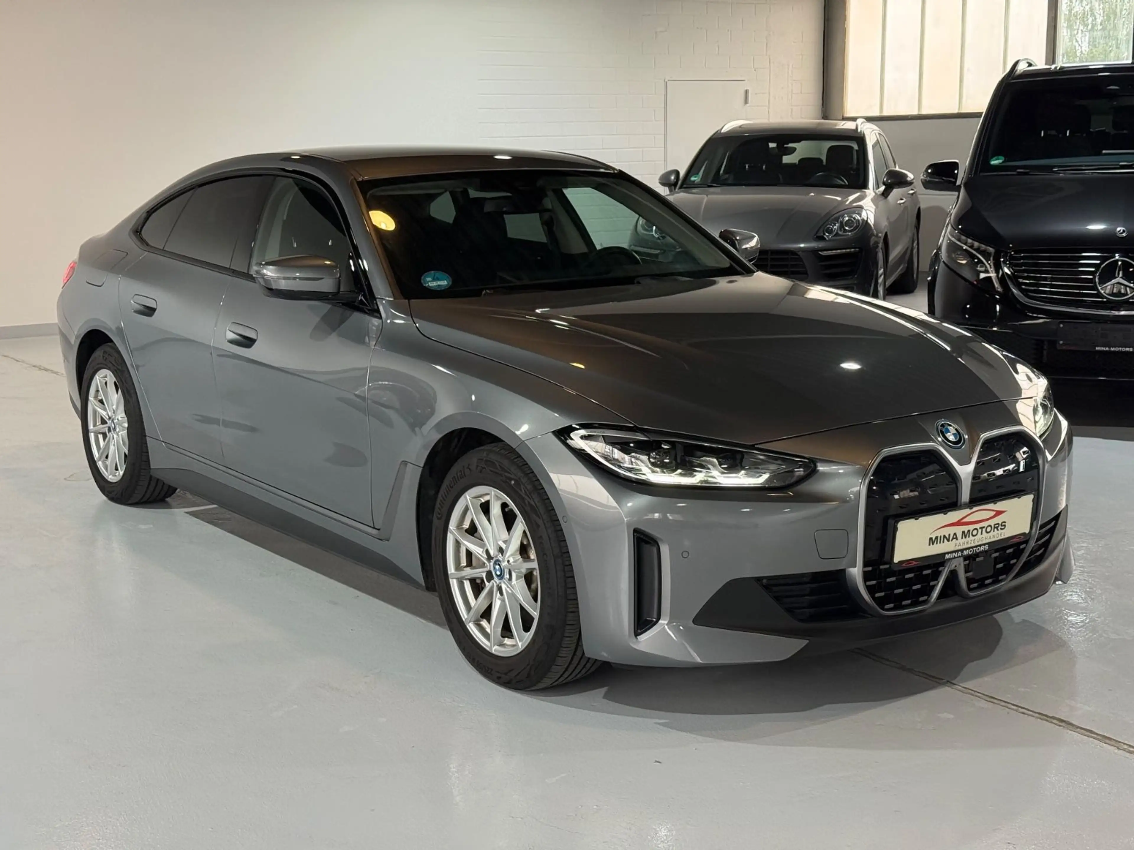 BMW i4 Gran Coupe 35 eDrive LED Drive Assist Hifi — photo 3