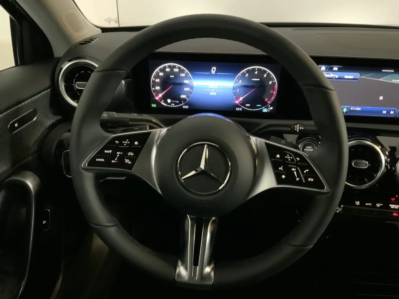 Mercedes-Benz A 180 A 180 Limo Prog WinterPak Verkehrszeichen-Assist 10