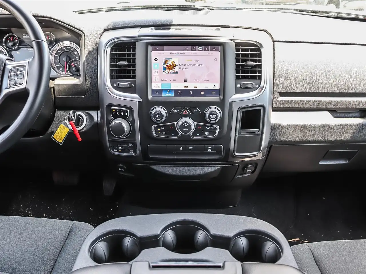 RAM 1500 снимка RAM 1500