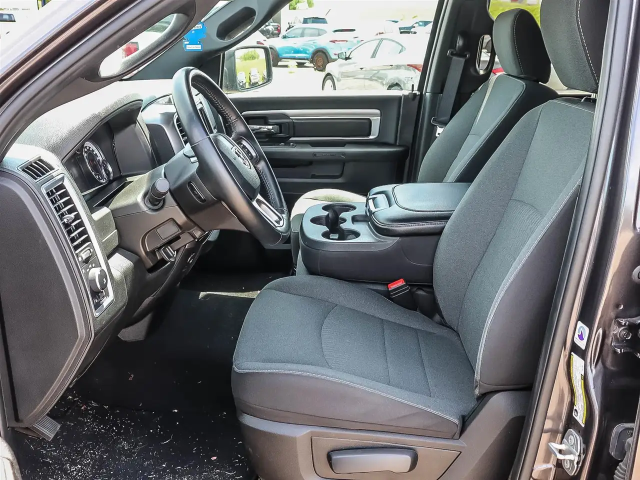 RAM 1500 снимка RAM 1500